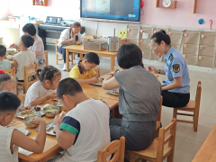 <b><b>护航开学季陪餐进行时！宁阳县东疏镇全力守护</b></b>